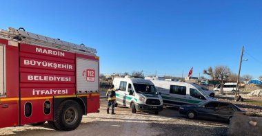 The gendarmerie and medical teams are seen on the Midyat-Ömerli highway, Mardin, Jan. 2, 2023.  (AA Photo)