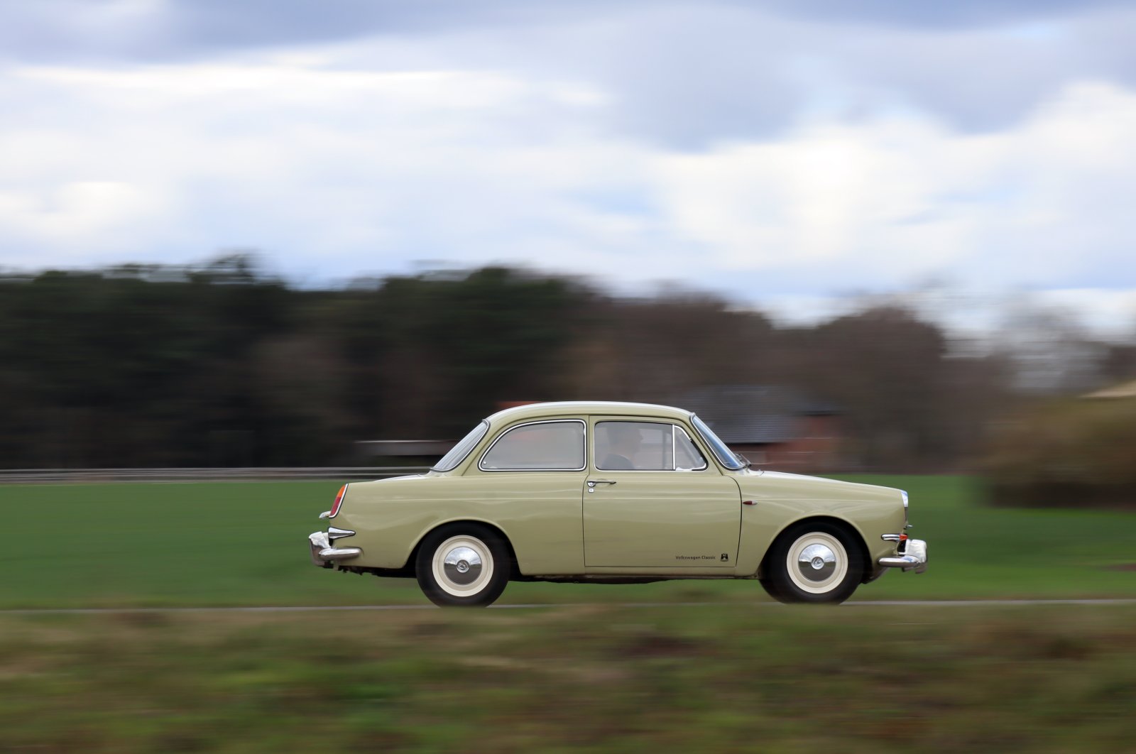 Buying a classic car 101: How to choose right one?