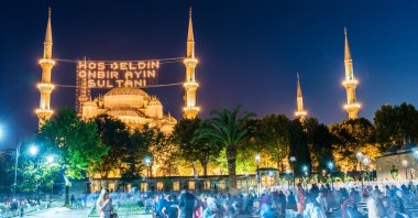 The Blue Mosque adorned with lights during Ramadan, in Istanbul, Türkiye. (Shutterstock Photo)