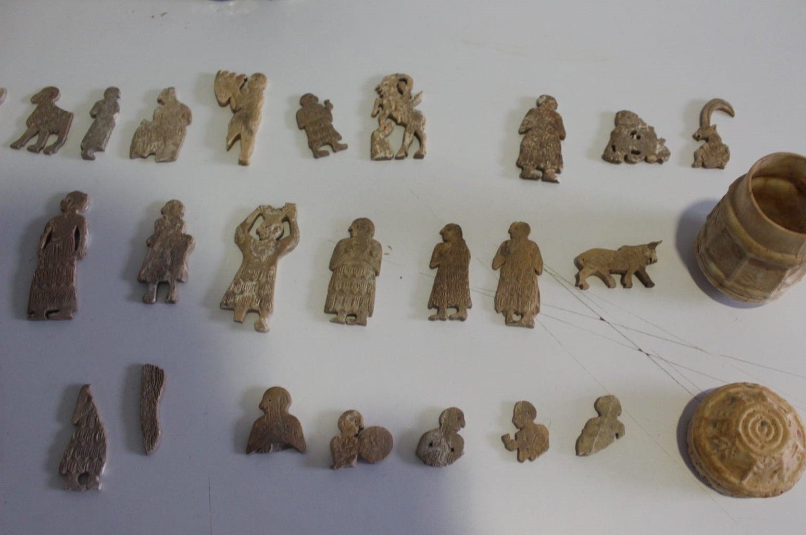 Petugas bea cukai menyita artefak Mesopotamia di perbatasan Suriah