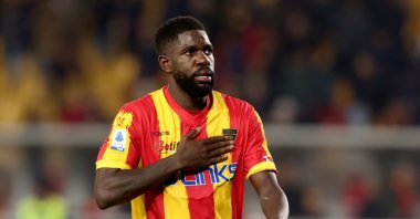 Samuel Umtiti of Lecce celebrates after the Serie A match between US Lecce and SS Lazio at Stadio Via del Mare, Lecce, Italy, Jan. 4, 2023. (Getty Images Photo)