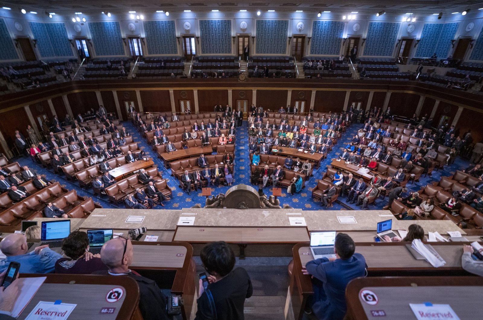 Members of news media look on as voice votes are cast in the House chamber on the third day of the House of Representatives trying to determine who will become the next Speaker of the House, at Capitol Hill in Washington, D.C., Jan. 5, 2023. (EPA Photo)
