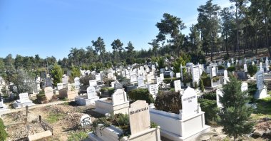 Uncalı City Cemetery in Konyaaltı, Antalya, Türkiye, Jan. 6, 2023. (DHA Photo)