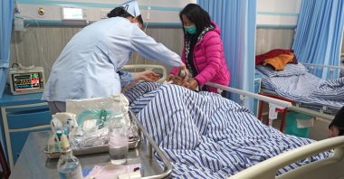 A wounded person receives treatment at a hospital in Nanchang County, Jiangxi Province, east China, Jan. 8, 2023. (EPA Photo)