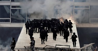 Security forces operate as supporters of Brazil&#039;s former President Jair Bolsonaro demonstrate against President Luiz Inacio Lula da Silva, in Planalto Palace, in Brasilia, Brazil, Jan. 8, 2023. (Reuters Photo)