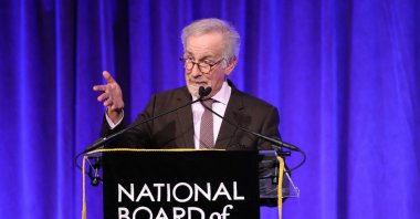 Steven Spielberg accepts the award for best director for &quot;The Fabelmans&quot; during the National Board of Review Awards Gala in New York City, New York, U.S., Jan. 8, 2023. (Reuters Photo)