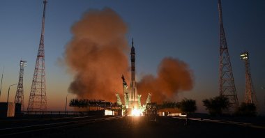 The Soyuz MS-22 spacecraft carrying two cosmonauts and an astronaut blasts off to the ISS from a cosmodrome in Baikonur, Kazakhstan, Sept. 21, 2022. (AFP Photo)