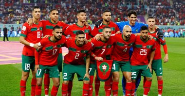 Morocco players pose for a team group photo before the Croatia match at the Khalifa International Stadium, Doha, Qatar, Dec. 17, 2022. (Reuters Photo)