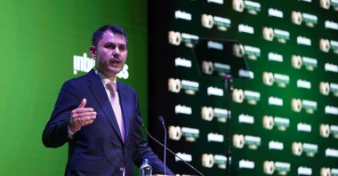 Minister of Environment, Urbanization and Climate Change Murat Kurum speaks at the Sustainable Century Summit in Istanbul, Türkiye, Jan. 14, 2023. (IHA Photo)