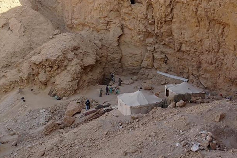 A handout picture released by the Egyptian Ministry of Antiquities on Jan. 14, 2023, shows a view of archaeologists working on the site of a newly-discovered tomb in Egypt&#039;s southern province of Luxor. (Photo by Egyptian Ministry of Antiquities / AFP)