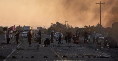 Avti-government protesters block a road in Lima, Peru, Jan. 9, 2023. (IHA Photo)