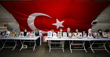 Diyarbakır mothers protest in front of the Peoples’ Democratic Party (HDP) headquarters in the southeastern province of Diyarbakır, Türkiye, March 7, 2022. (AA Photo)