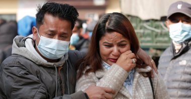Family members mourn the death of a victim of the plane crash of a Yeti Airlines flight, Pokhara, Nepal, Jan. 17, 2023. (Reuters Photo)