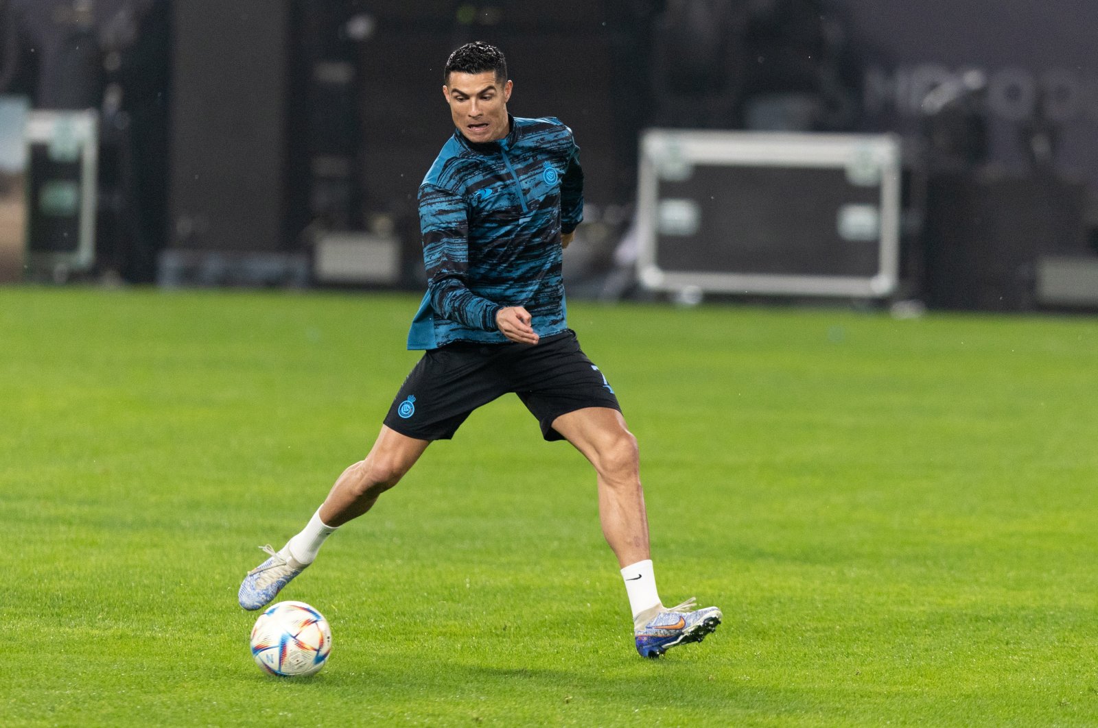Al-Nassr&#039;s forward Cristiano Ronaldo takes part in a team training session after his unveiling at the Mrsool Park Stadium, Riyadh, Saudi Arabia, Jan. 3, 2023.(Getty Images Photo)