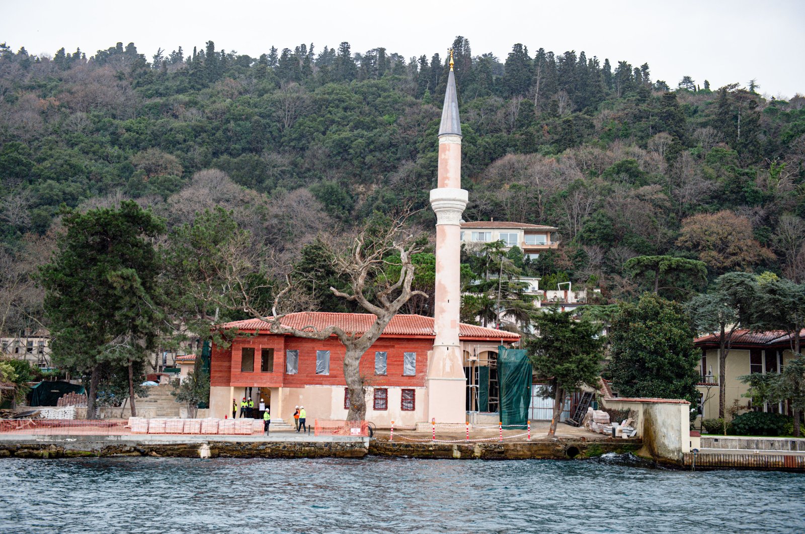 A view of the Vaniköy Mosque, Istanbul, Türkiye, Jan. 17, 2023. (Photo by Saffet Azak)