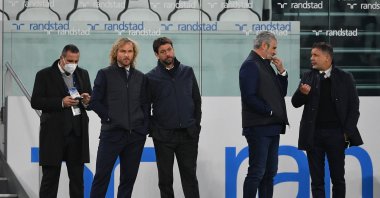 Juventus&#039; vice President Pavel Nedved (2nd L) and Juventus FC President Andrea Agnelli (3rd L) look on prior to the Italian Serie A football match between Juventus and Fiorentina at the Juventus stadium, Turin, Italy, Nov. 06, 2021. (AFP Photo)