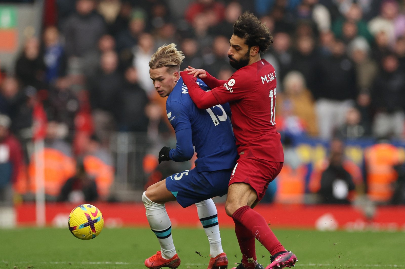 Chelsea&#039;s Mykhailo Mudryk in action with Liverpool&#039;s Mohamed Salah at Anfield, Liverpool, UK., Jan. 21, 2023. (Reuters Photo)