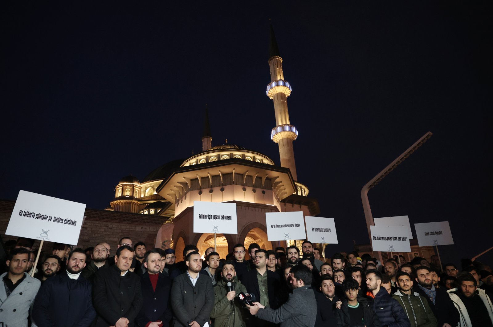 People protest Sweden in front of the Taksim Mosque in Istanbul, Türkiye, Jan.22, 2023 (AA Photo)