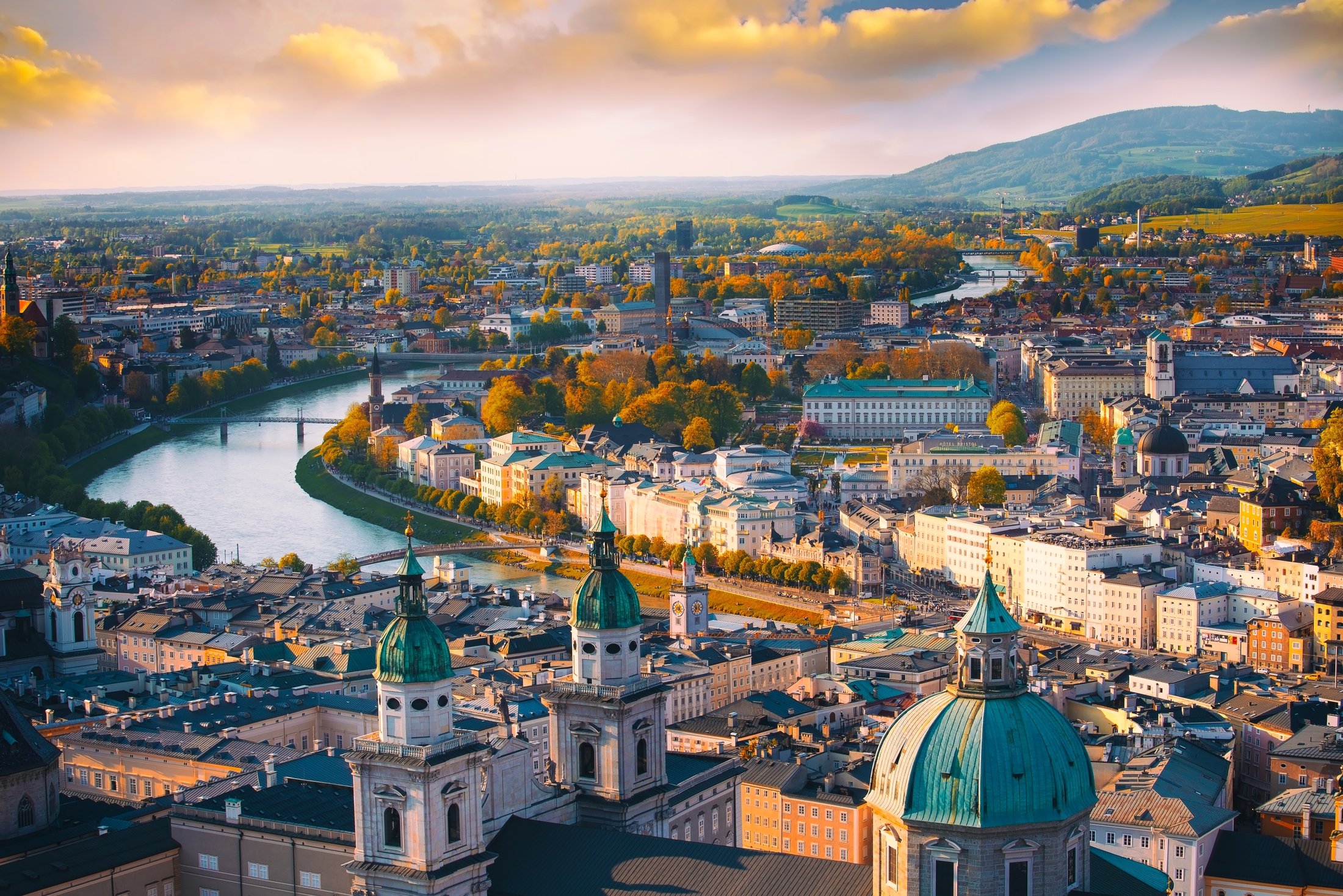 Sungai Salzach mengalir melalui kota Salzburg, di Austria.  (Foto Shutterstock)
