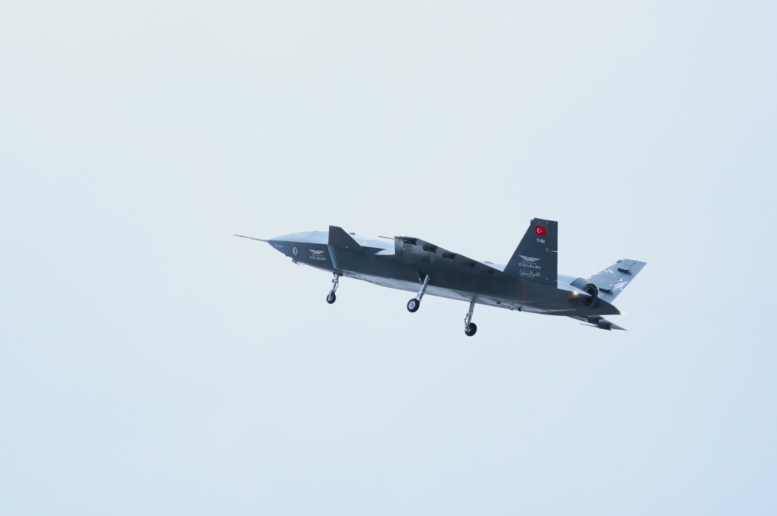 Türk savaş uçağı Kızılelma ikinci uçuşta bir testi daha geçti