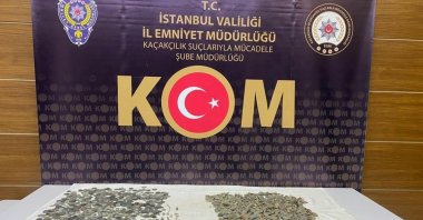 Nearly 3,090 artifact coins were confiscated durinf an anti-smuggling operation in Istanbul, Jan. 25, 2023. (IHA Photo)