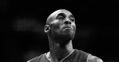 Late Lakers superstar Kobe Bryant looks on against the Washington Wizards in the first half at Verizon Center in Washington, U.S., Dec. 2, 2015. (Getty Images Photo)