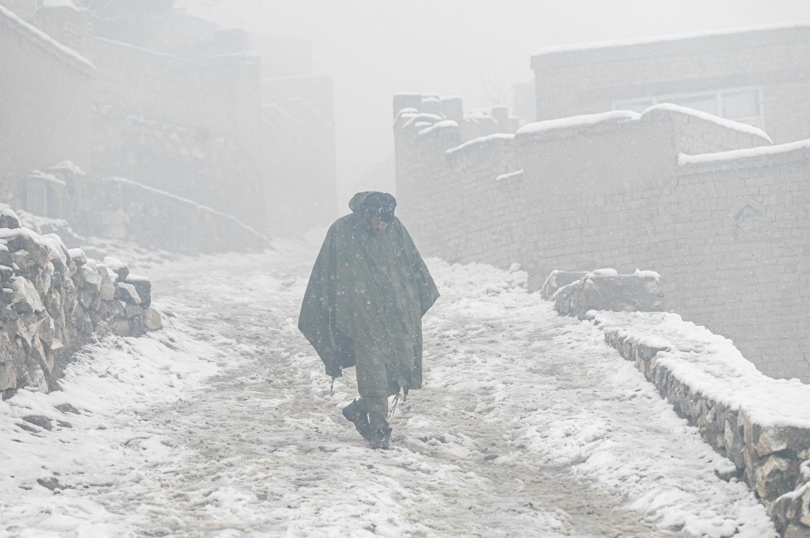 Cuaca dingin mencengkeram Afghanistan, jumlah kematian meningkat menjadi 166