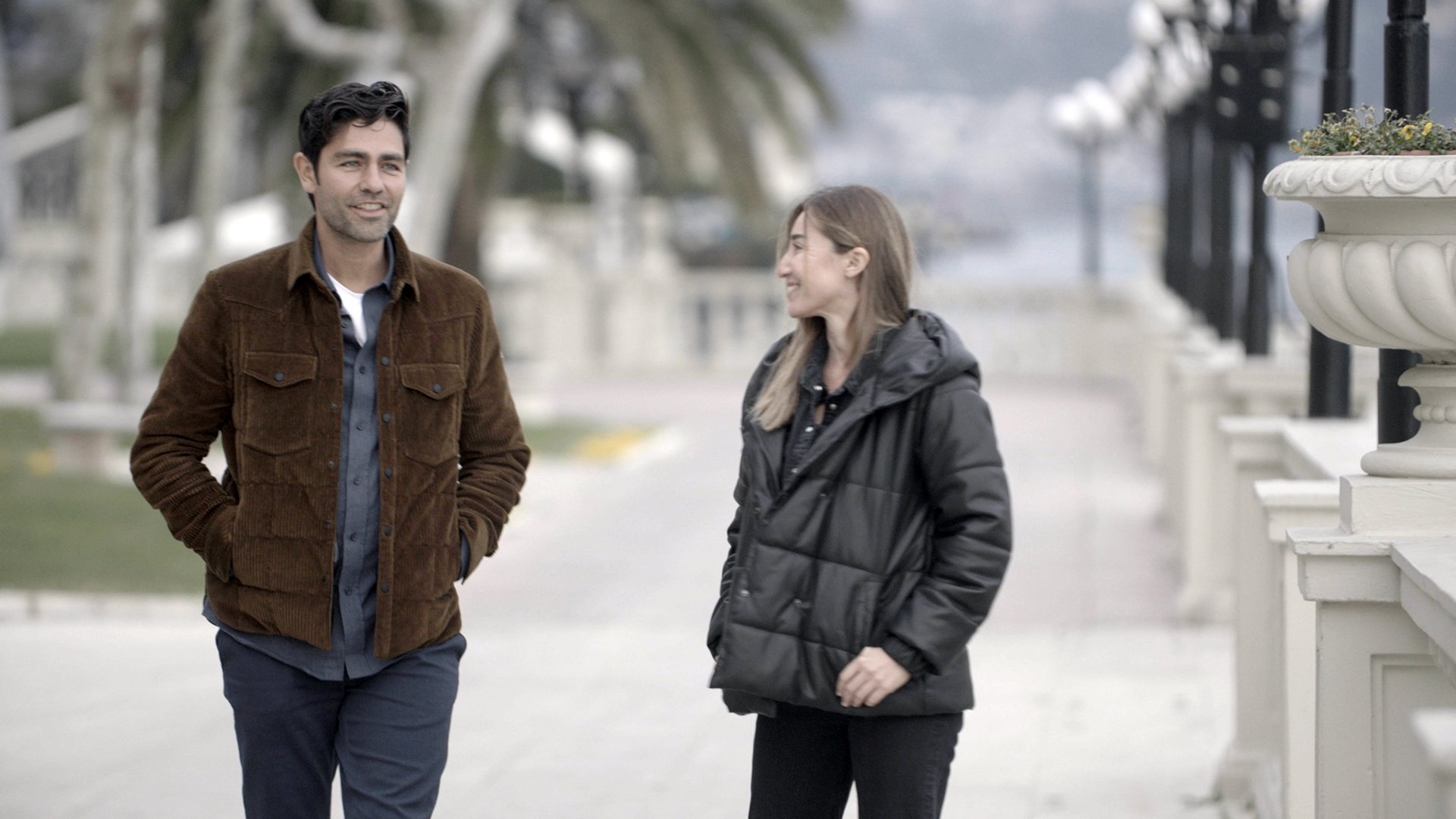 Aktor terkenal Hollywood Adrian Grenier dan sutradara Susan Gray dalam film dokumenter yang akan disiarkan oleh TRT.  (Foto AA)