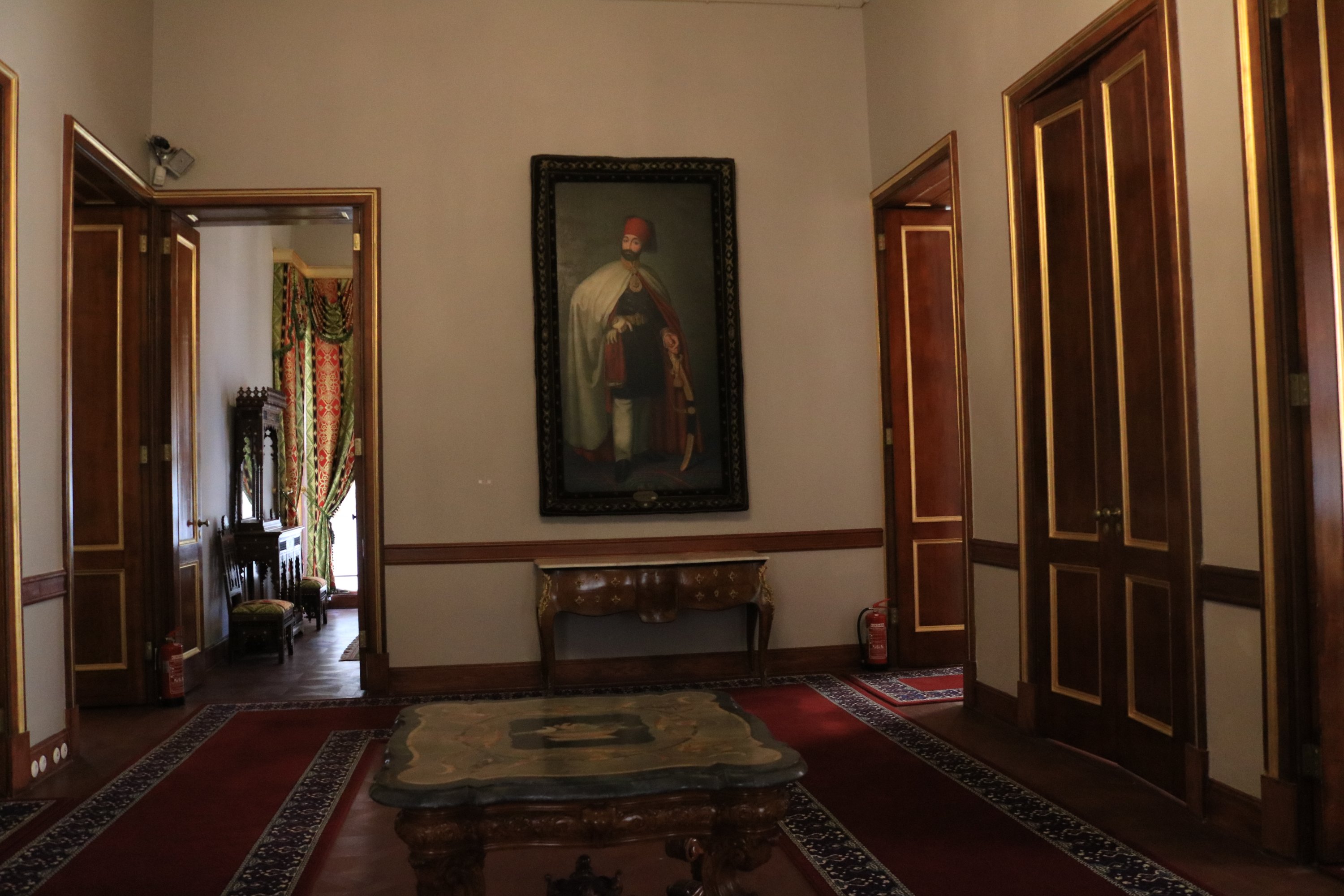 Pemandangan interior Mecidiye Mansion, Istanbul, Türkiye, 27 Januari 2022. (Foto oleh Betül Tilmaç)