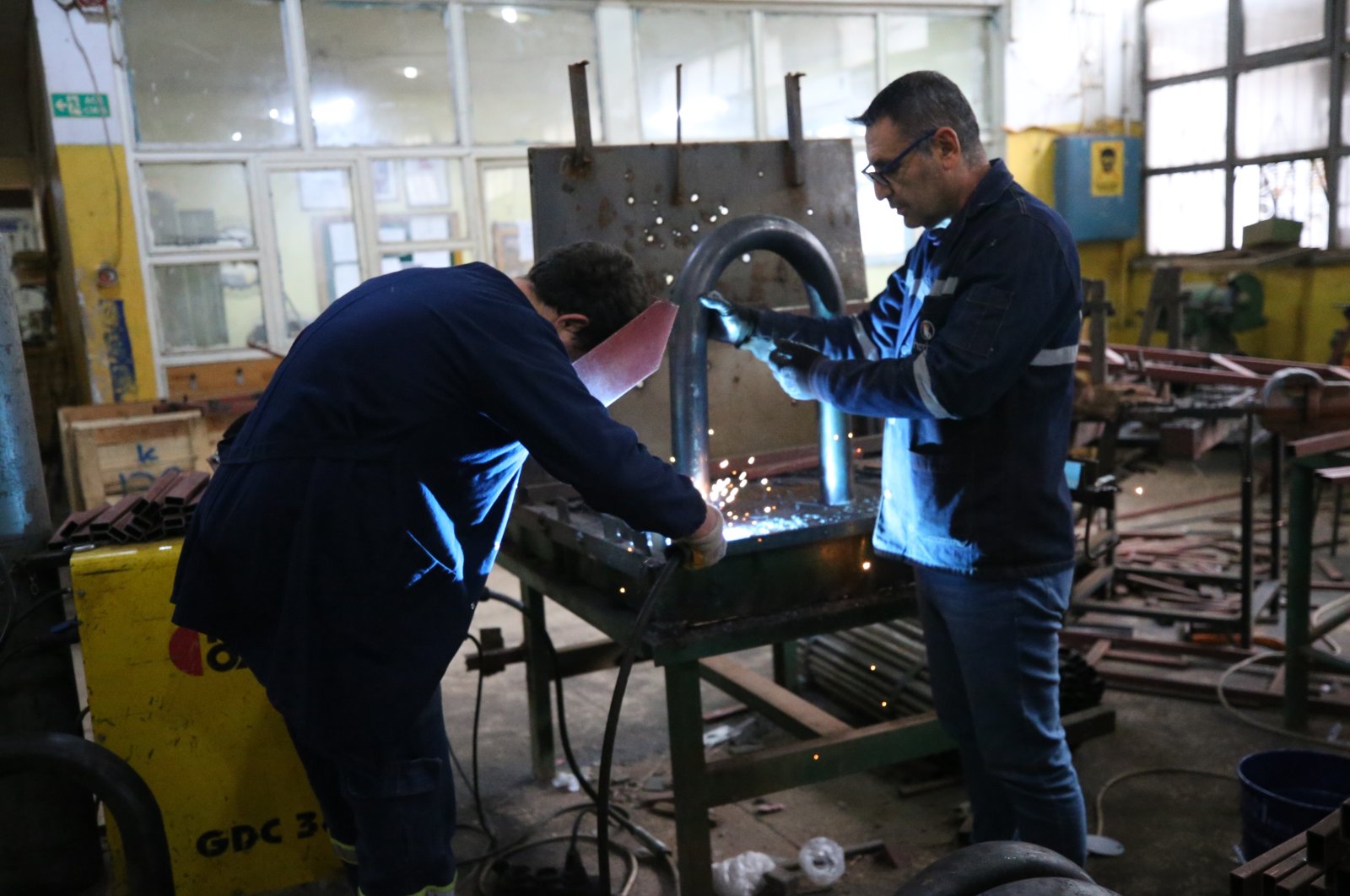 Aktivitas pabrik Türkiye menambah pertumbuhan, pemulihan global masih rapuh