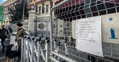 A sign announcing closure outside the German Consulate in Istanbul, Türkiye, Feb. 1, 2023. (AA Photo)