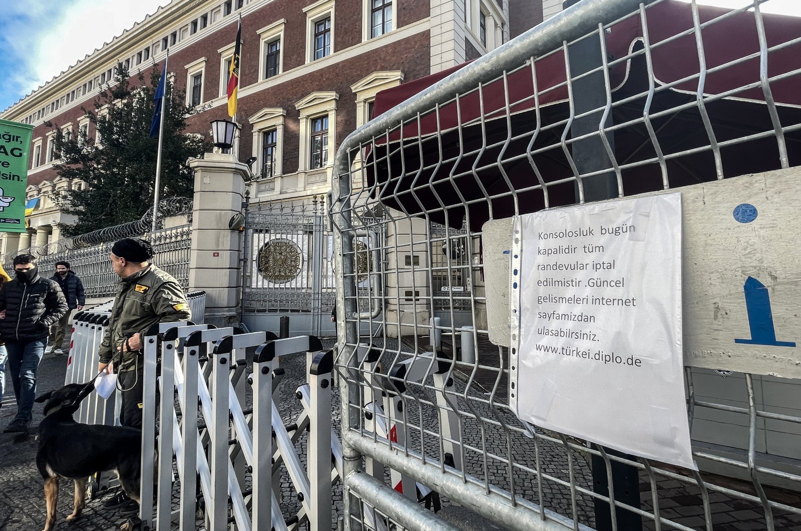 A sign announcing closure outside the German Consulate in Istanbul, Türkiye, Feb. 1, 2023. (AA Photo)