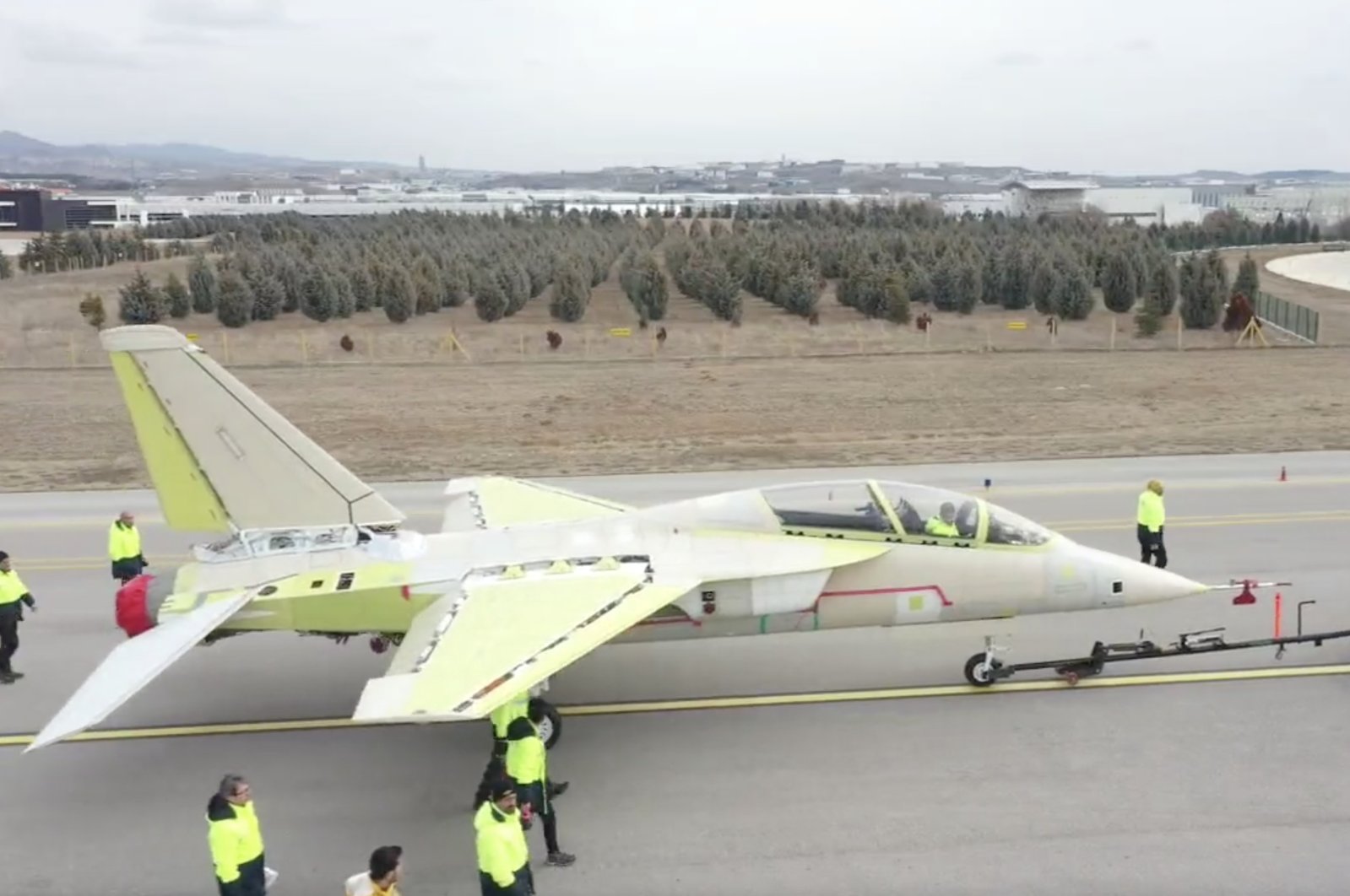 ‘Saatnya terbang’: Türkiye meluncurkan jet serang ringan domestik