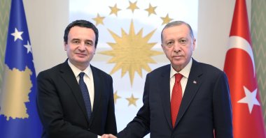 President Recep Tayyip Erdoğan and Kosovar Prime Minister Albin Kurti shake hands at the Vahdettin Mansion in Istanbul, Türkiye, Feb. 3, 2023. (AA Photo)