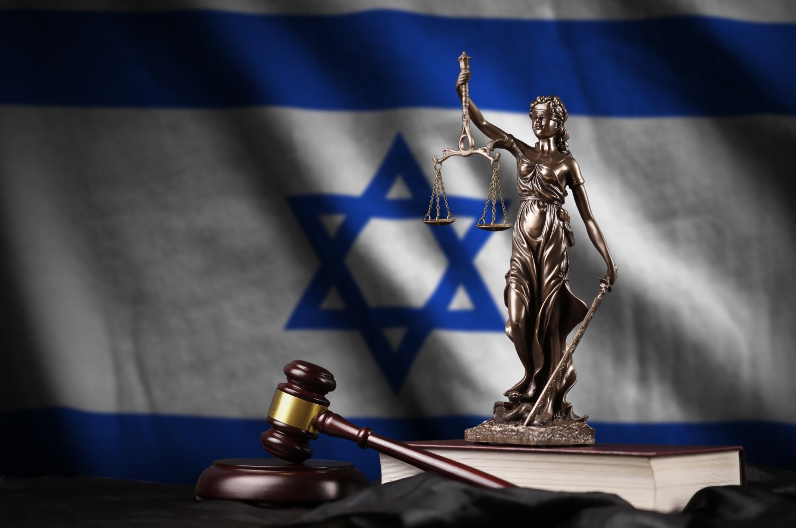 Pemerintah baru Israel membentuk kembali sistem hukum