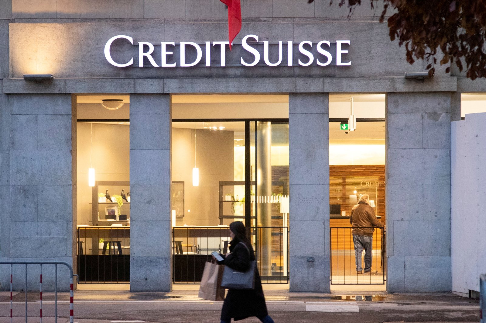The logo of Swiss bank Credit Suisse is seen in front of a branch office in Bern, Switzerland, Nov. 29, 2022. (Reuters Photo)