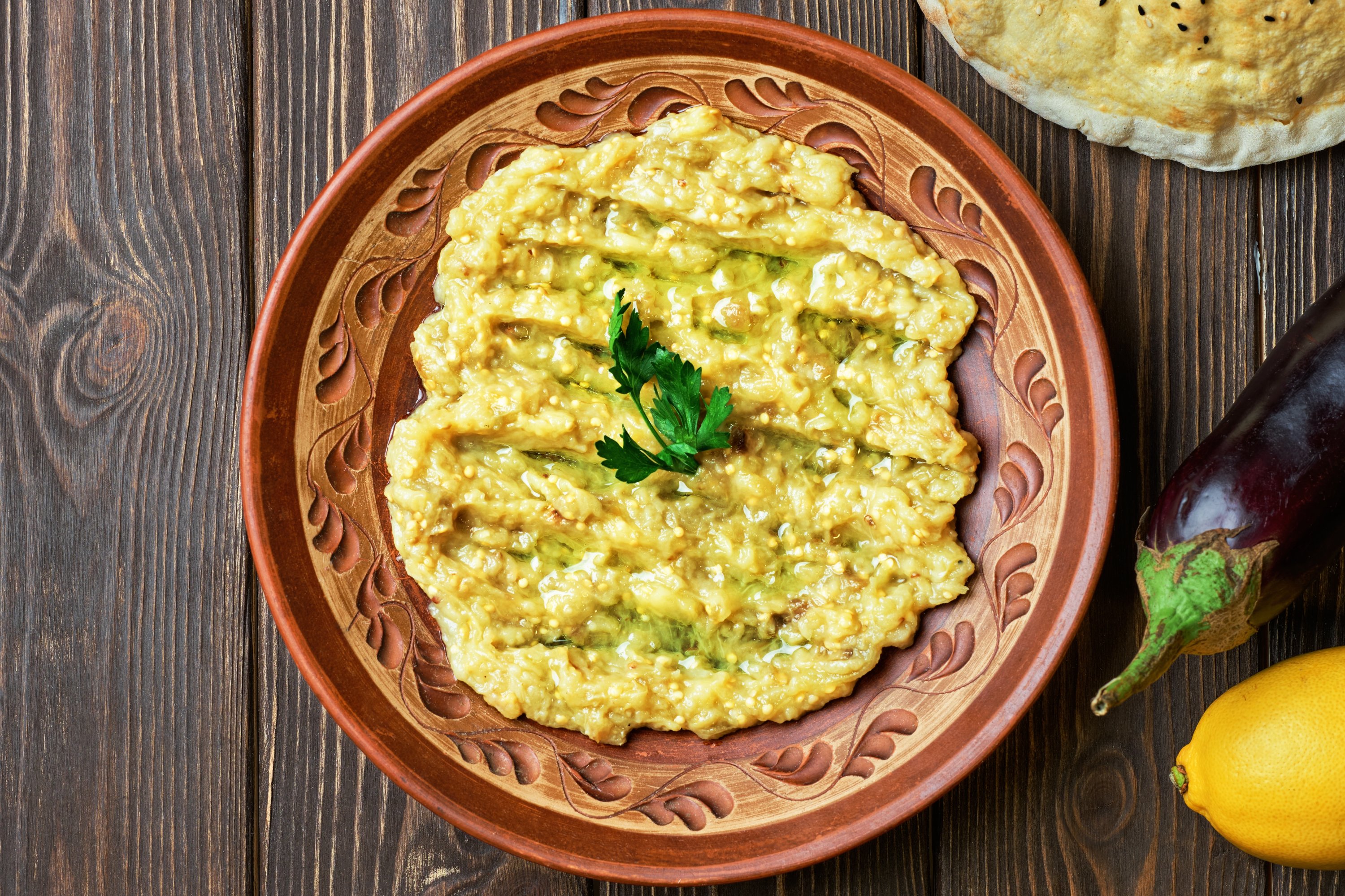 Salad terung panggang dengan bawang putih, lemon, dan minyak zaitun.  (Foto Shutterstock)