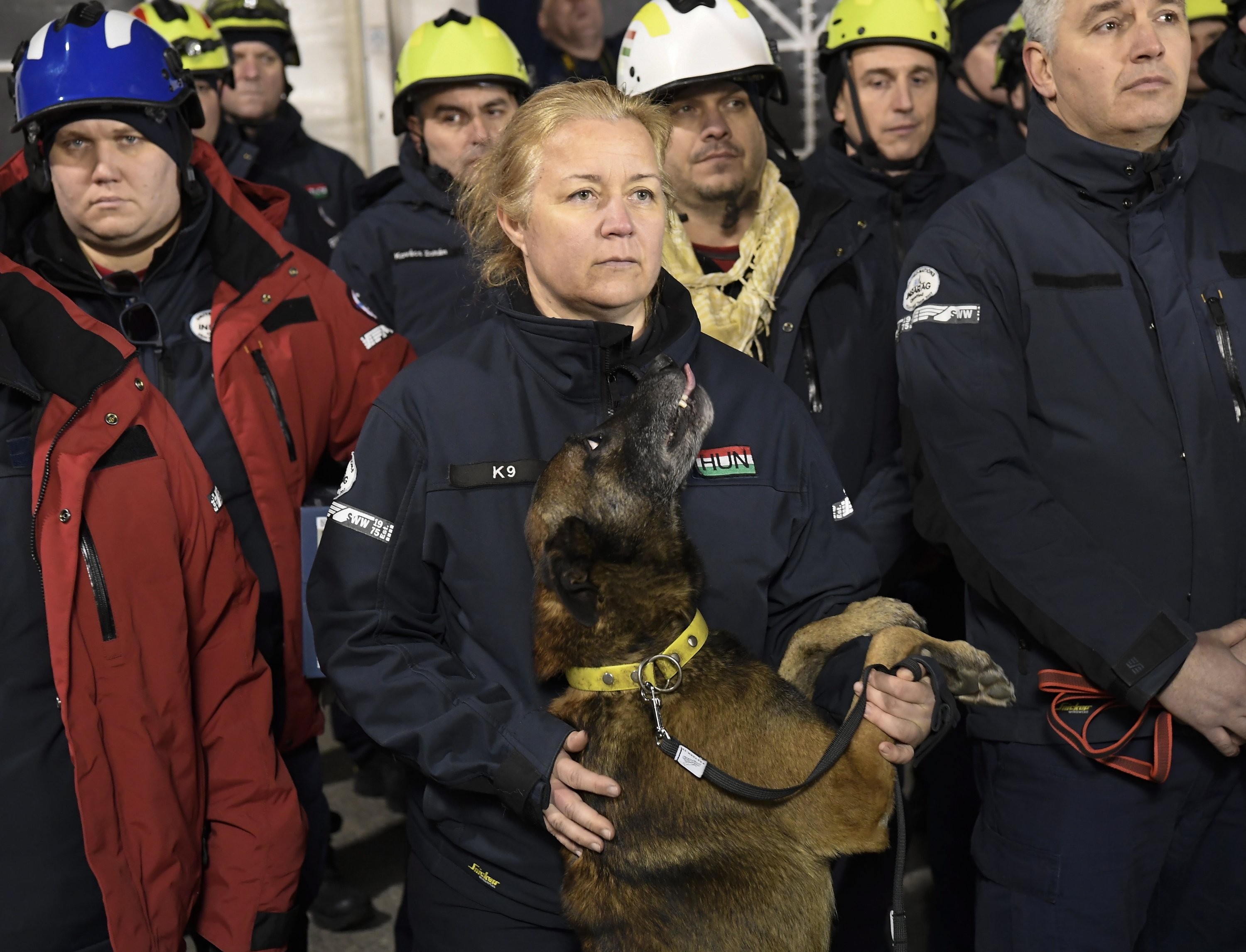 Tim penyelamat terlihat sebelum keberangkatan 50 anggota Tim Penyelamat Hongaria HUNOR ke Türkiye yang dilanda gempa, Budapest, Hongaria, 6 Februari 2023. (Foto EPA)
