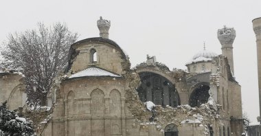 The historical Yeni Mosque in Malatya was demolished in the 7.7 magnitude earthquake that hit the Pazarcık district of Kahramanmaraş, Malatya, Türkiye, Feb. 6, 2023. (DHA Photo)