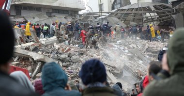 Rescue workers search for survivors under the rubble following an earthquake, Diyarbakır, February 6, 2023. (Reuters Photo)