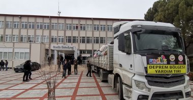 A truck is loaded with relief aid for victims of the earthquake that hit the country's southeast, Kütahya, western Türkiye, Feb. 7, 2023. (IHA Photo)