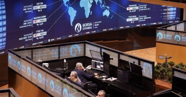 Traders work at their desks on the floor of the Borsa Istanbul Stock Exchange, Istanbul, Türkiye, March 2, 2018. (IHA Photo)