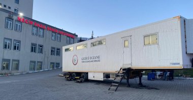 The Turkish Pharmacists&#039; Association (TEB) establishes &quot;truck pharmacies and container pharmacies&quot; for disaster victims, southeast Türkiye, Feb. 9, 2023. (AA Photo)