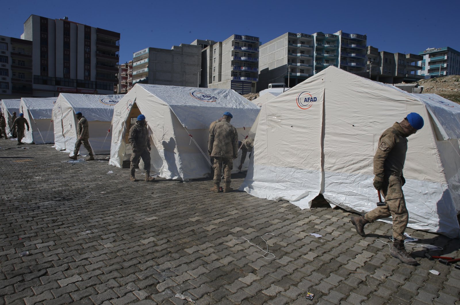 The installation of tents sent by AFAD continues for earthquake victims in Şanlıurfa, southeastern Türkiye, Feb. 9, 2023. (AA Photo)