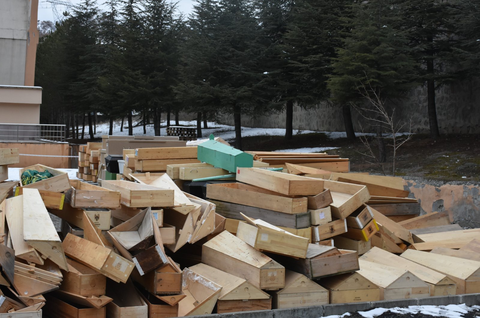The pile of wooden coffins produced by carpenters in Kastamonu for the people who perished in the devastating earthquake that hit southern Türkiye, Feb. 10, 2023. (IHA Photo)