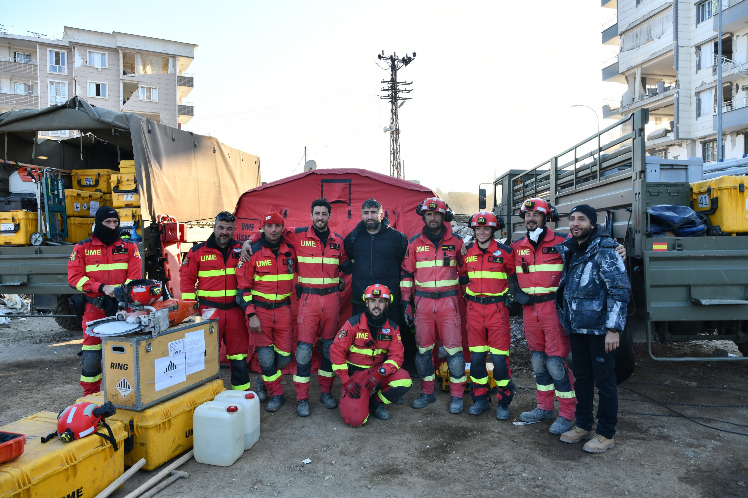 Tim penyelamat Spanyol Unit Darurat Militer Spanyol (UME) di Gaziantep yang dilanda gempa Türkiye, 12 Februari 2023. (Foto AA)