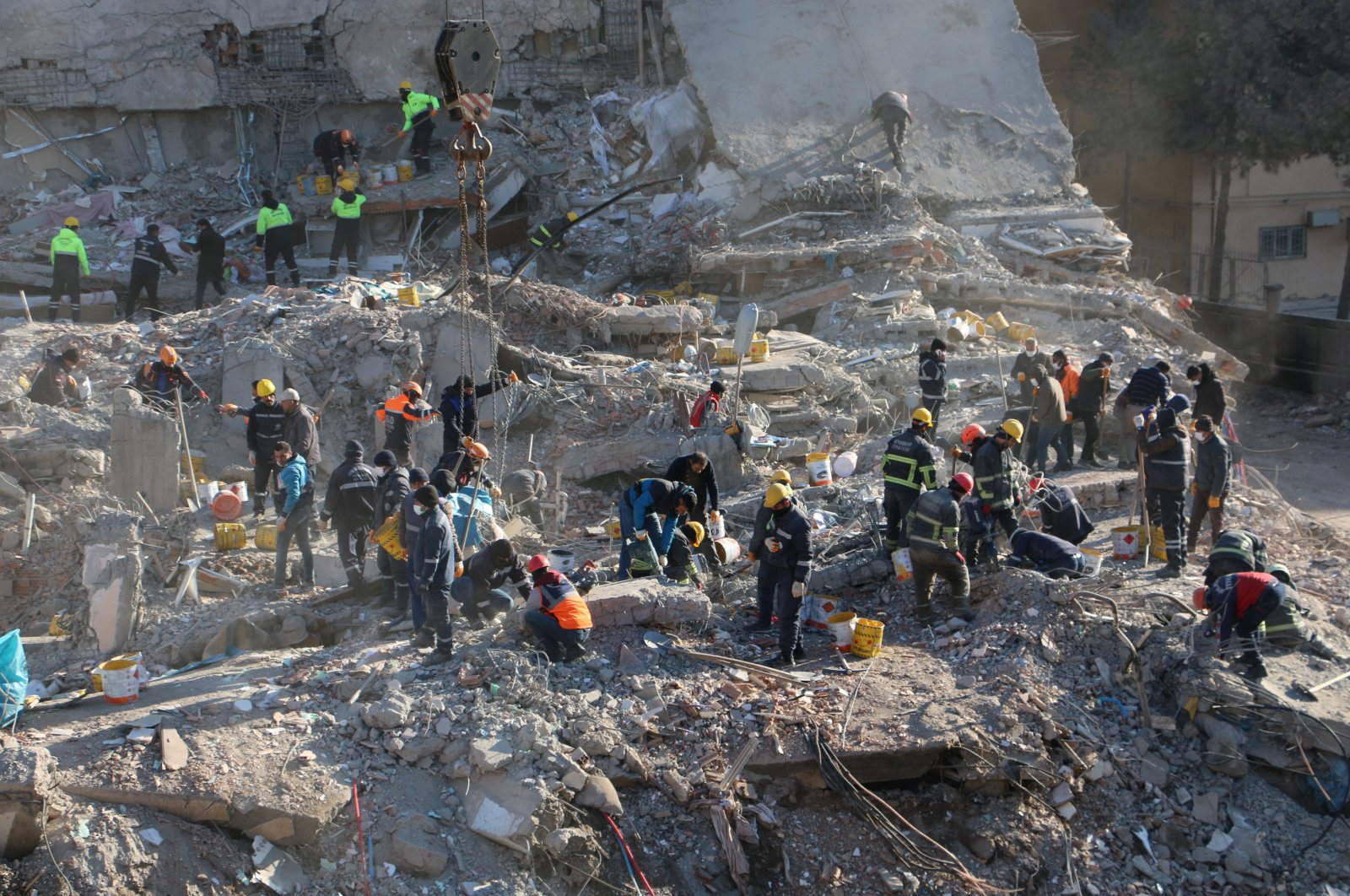 Rescue teams continue to work on the seventh day after the Feb. 6 earthquakes, in Diyarbakır, Türkiye, Feb. 12, 2023. (IHA Photo)
