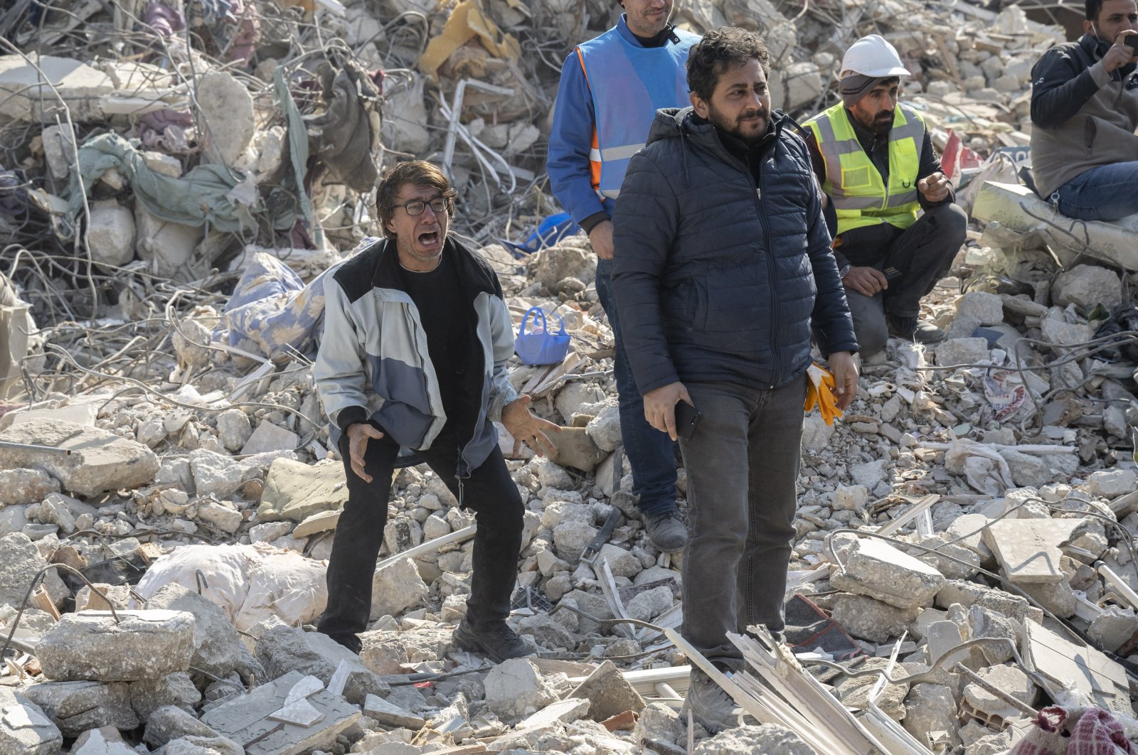 Para penyintas menceritakan kengerian gempa bumi yang mengguncang dunia di Türkiye