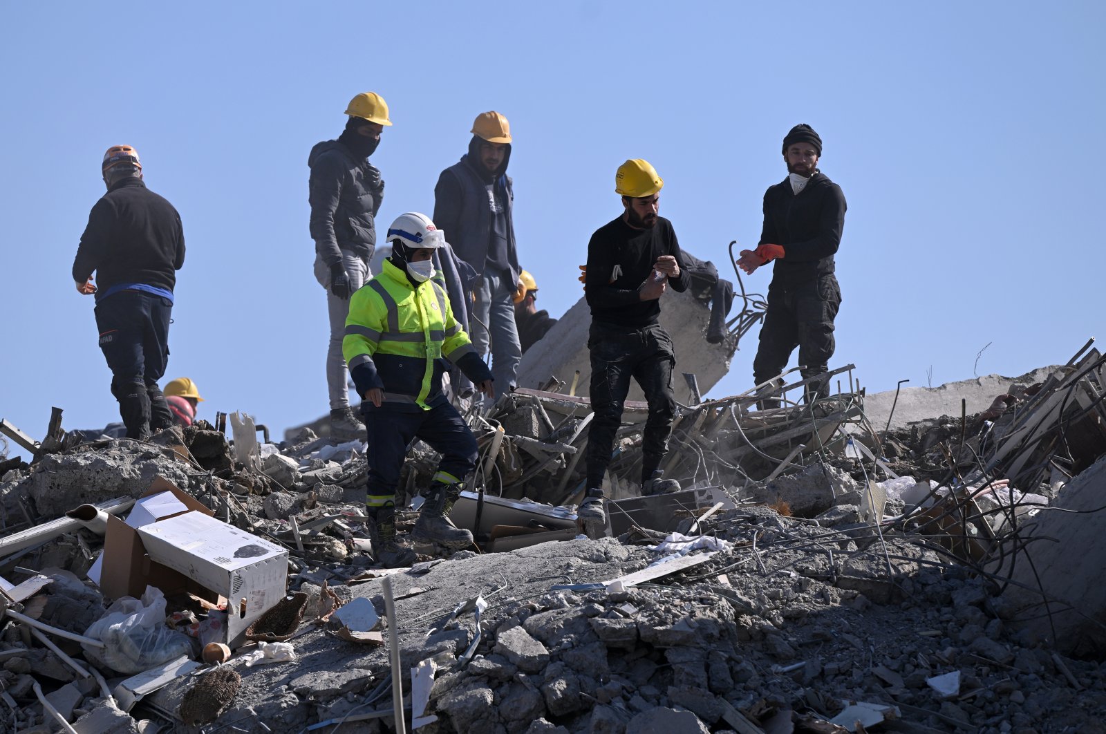 Korban selamat lainnya ditarik dari puing-puing 203 jam setelah gempa Türkiye