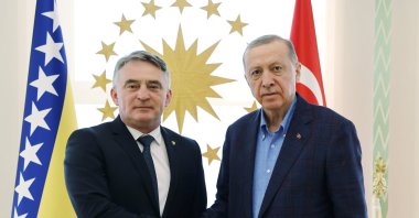 President Recep Tayyip Erdoğan (R) shakes hands with Zeljko Komsic in Istanbul, Türkiye, Feb. 17, 2023. (DHA Photo)